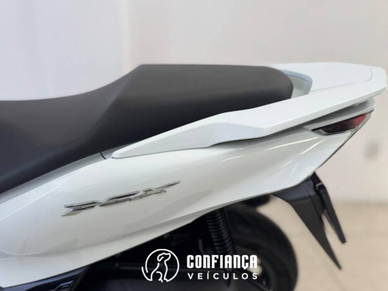 HONDA - PCX - 2023/2023 - Branca - R$ 20.900,00