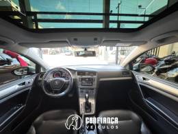 VOLKSWAGEN - GOLF - 2015/2015 - Prata - R$ 76.900,00