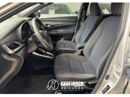 TOYOTA - YARIS - 2021/2022 - Preta - R$ 84.900,00