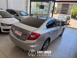 HONDA - CIVIC - 2013/2014 - Prata - R$ 68.900,00