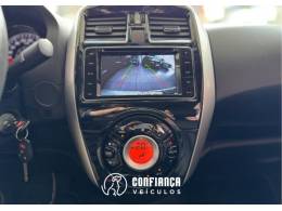 NISSAN - VERSA - 2016/2017 - Branca - R$ 61.900,00