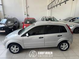 FORD - FIESTA - 2002/2003 - Prata - R$ 19.900,00